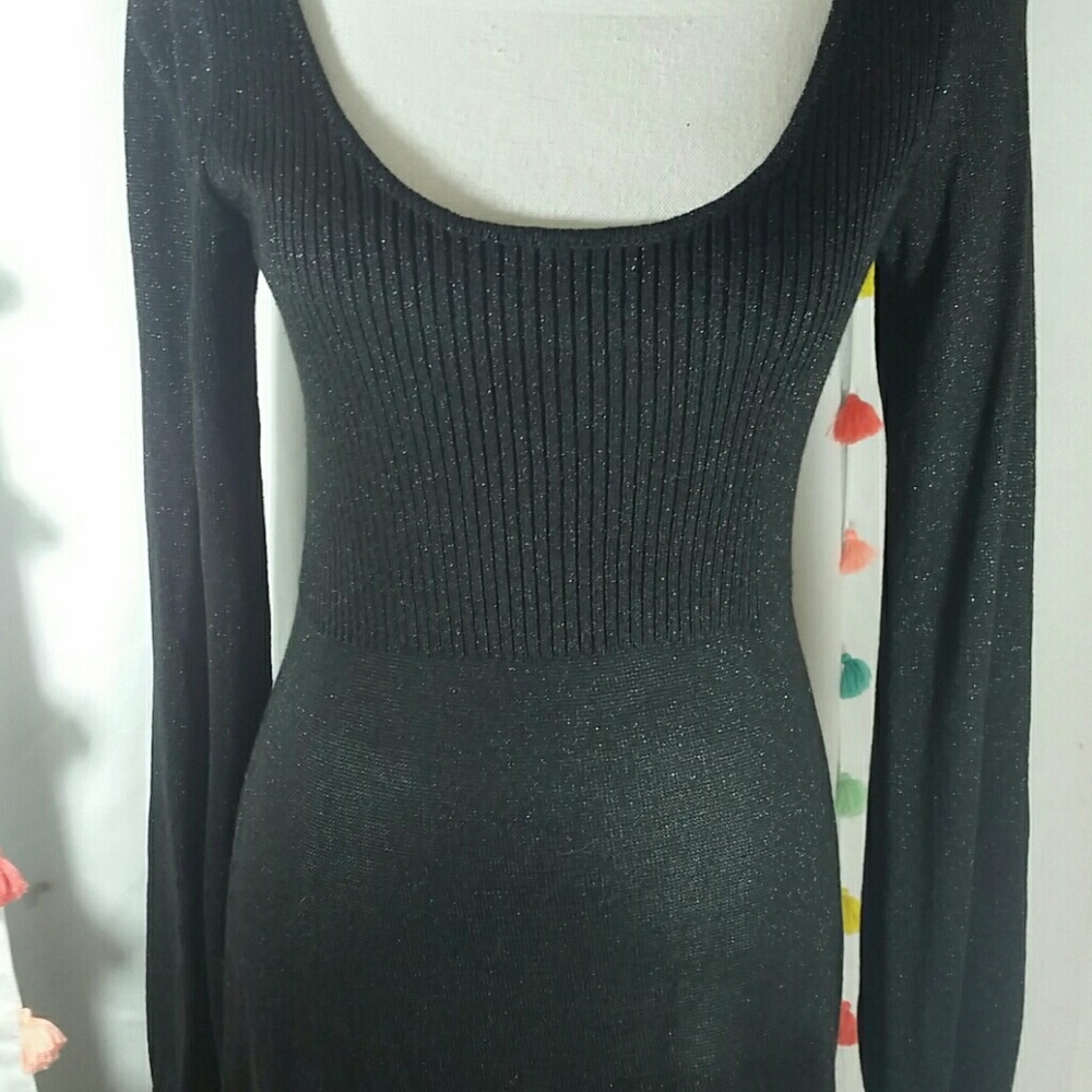 Dress - Picture 4 of 4